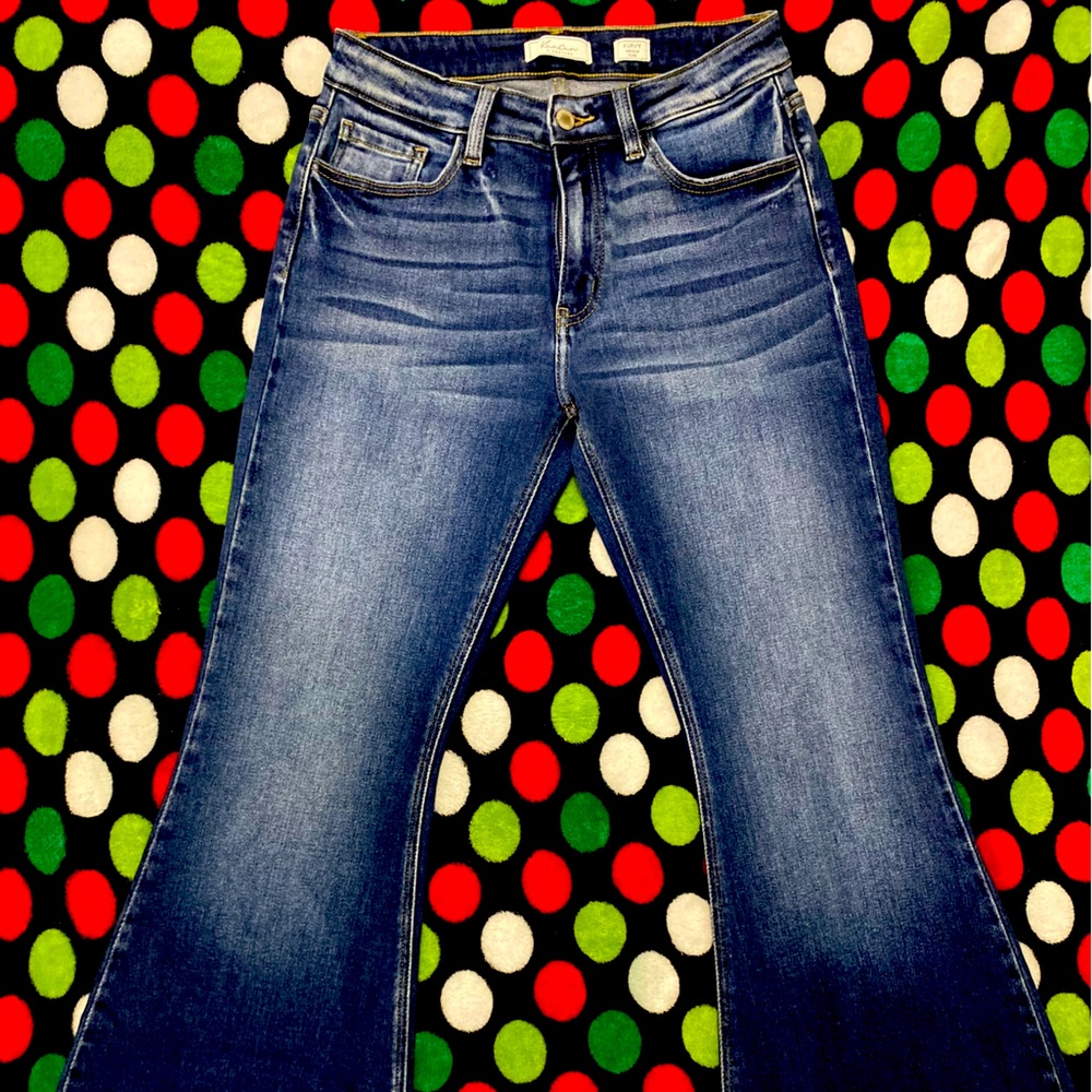 Kancan signature  “KURVY MID-RISE FLARE” size 28